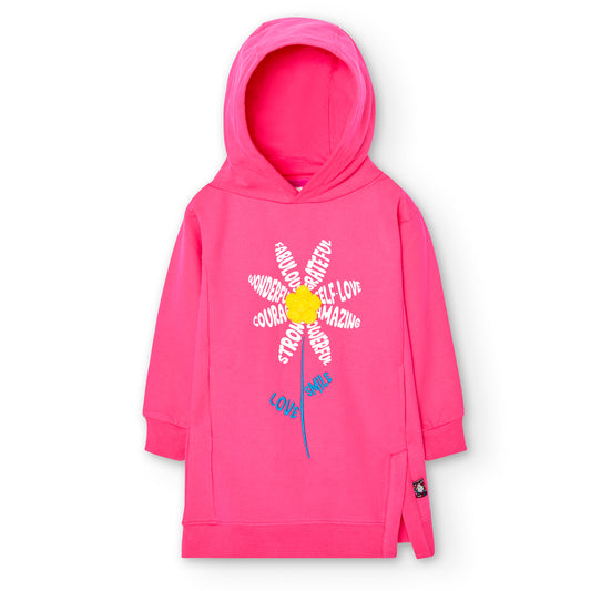 vestido de niña tipo sudadera con capucha en color fucsia con una flor grande en el pecho con letras Boboli
